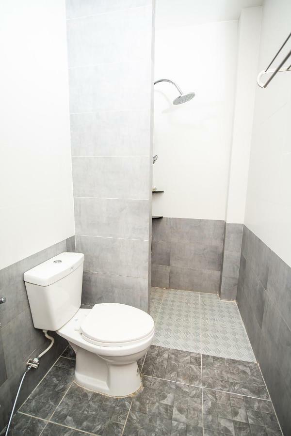 Hotel Oyo 259 Baan Napatr Bang Tao Beach  Zewnętrze zdjęcie