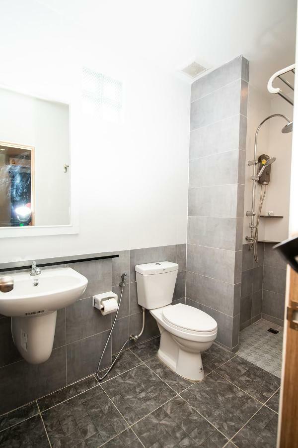 Hotel Oyo 259 Baan Napatr Bang Tao Beach  Zewnętrze zdjęcie